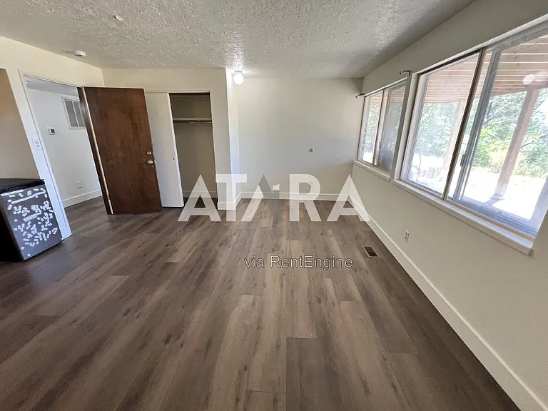 270-2020 North St — Photo 41