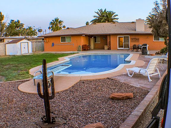 2044 W Schell Dr-7