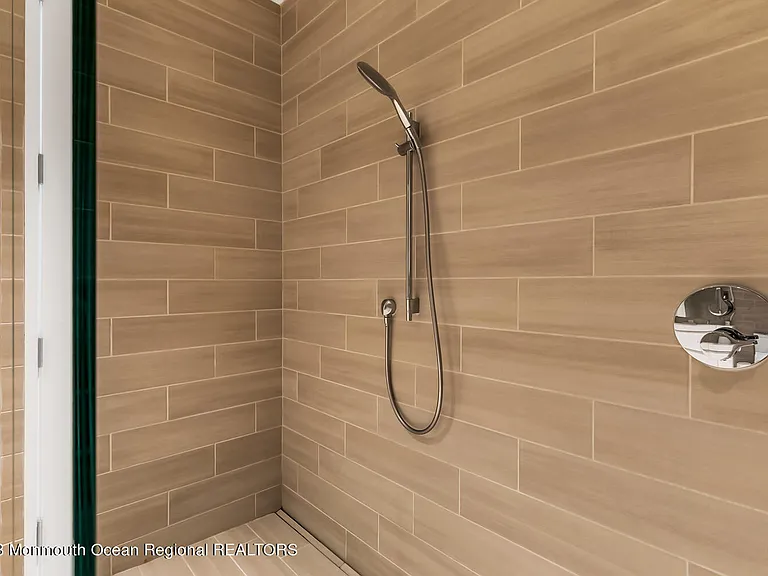 601 Heck St #304 — Photo 22