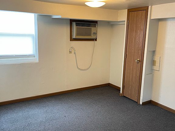 4th image of 211 Church St APT 4