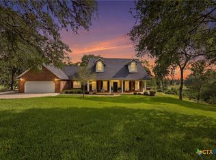 1196 Loch Ln, Seguin, TX 78155