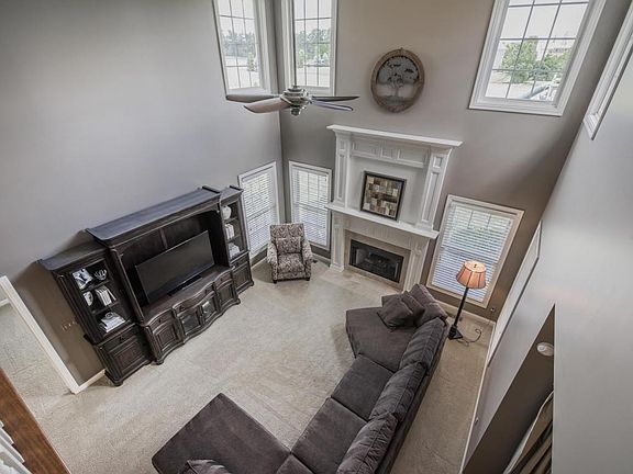 5th image of 10008 Archer Ln