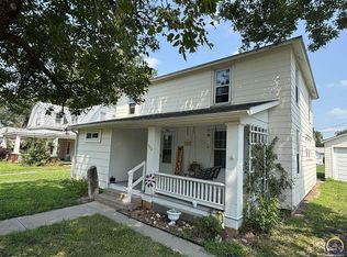 522 E 5th St, Strong City, KS 66869