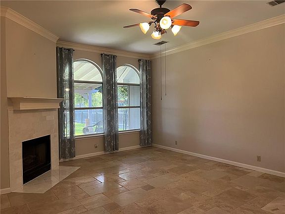 5th image of 17116 Copperhead Dr