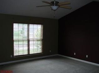 805 Honeywood Dr, Lake Saint Louis, MO 63367