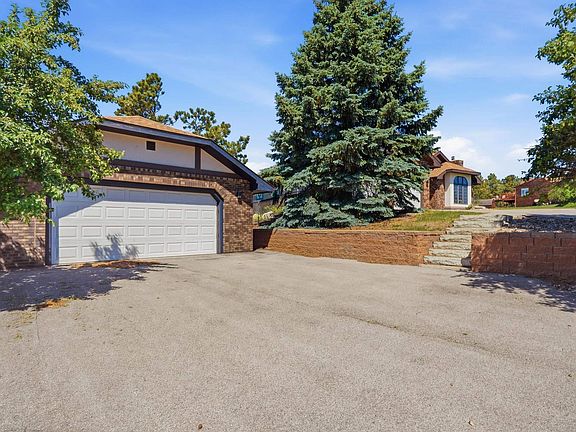 2nd image of 1348 Panorama Cir