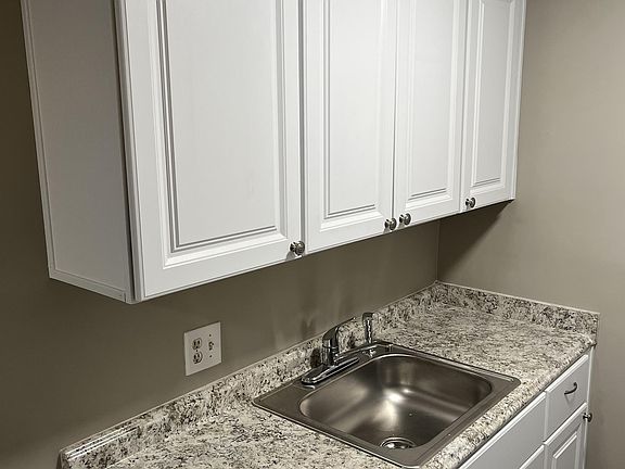 4th image of 1705 Lincoln Ave APT 3