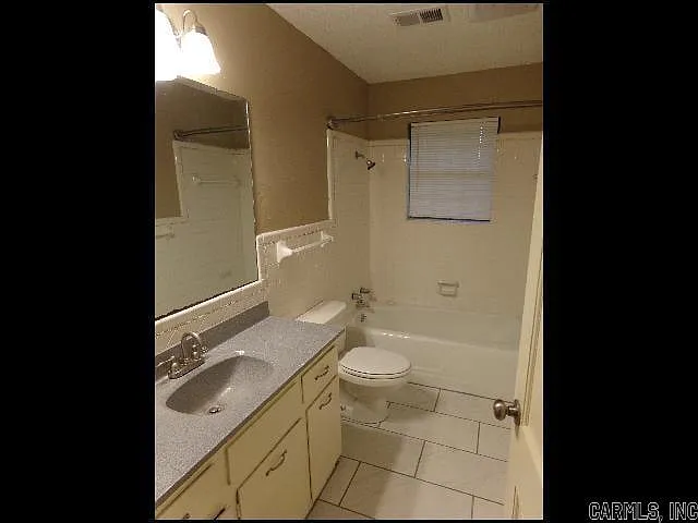 5800 N Walnut Rd — Photo 14