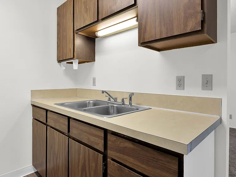 Roosevelt Apartments — Photo 35