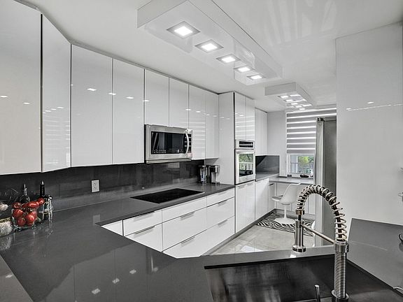 5th image of 2603 NW 103rd Avenue #401