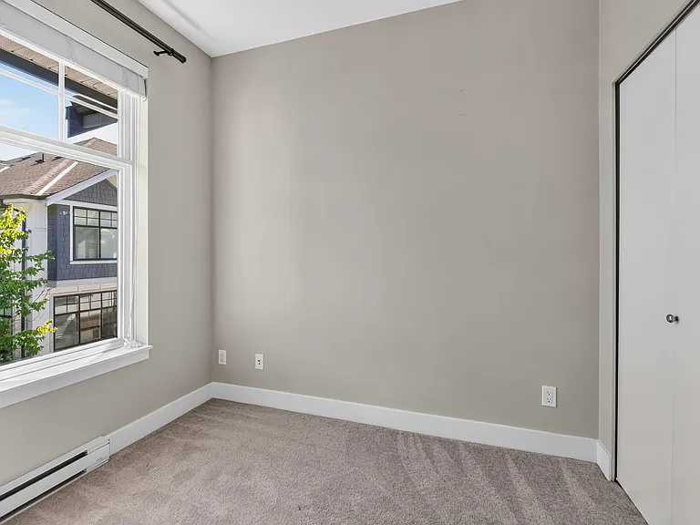 5048 Savile Row #D270 — Photo 16