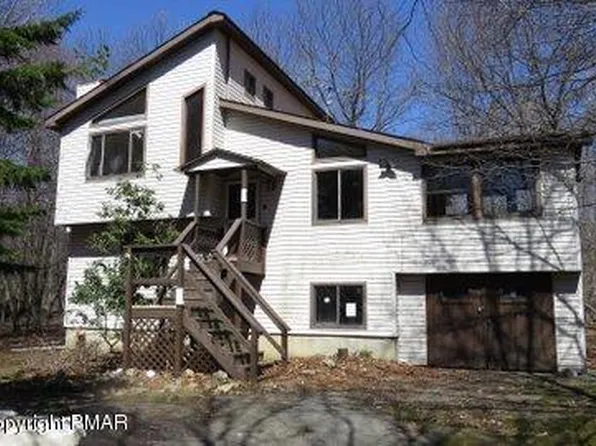 111 Pioneer Trl, Long Pond, PA 18334