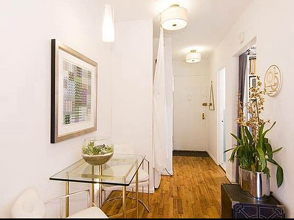4th image of 229 E 29th St APT 5G