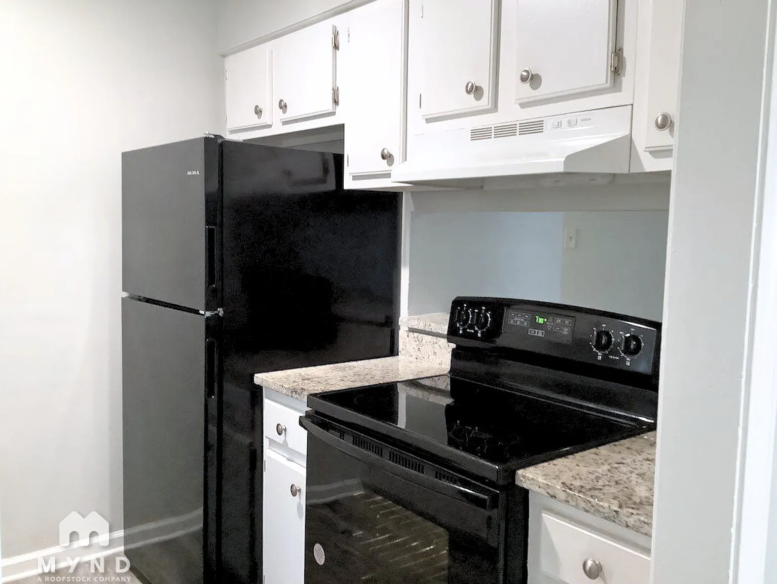 3 bed, 1.5 bath, 1281 sqft, $1,515 — Photo 4