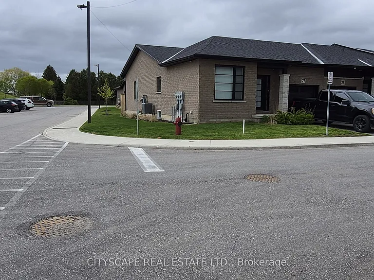550 Grey St #28 — Photo 36