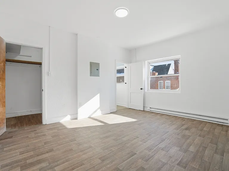 157 W Washington St — Photo 24