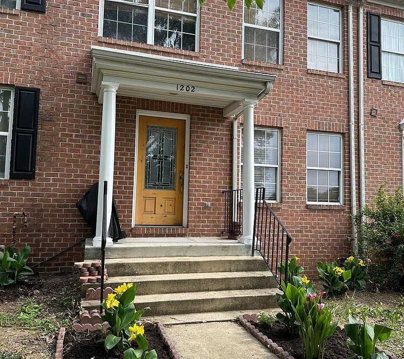 1st image of 1202 Laurens St
