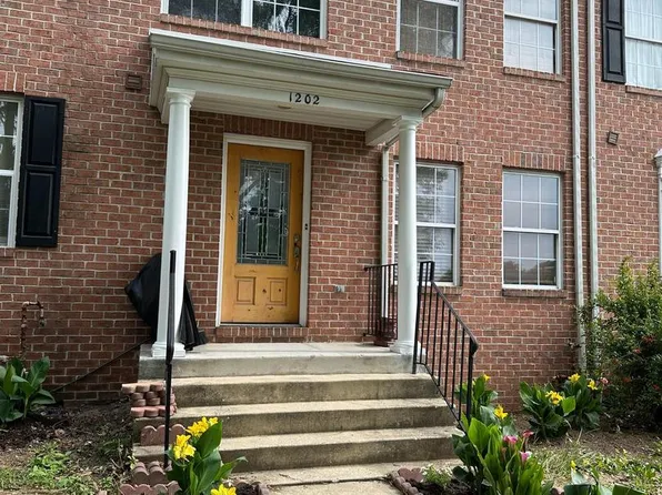 1202 Laurens St, Baltimore, MD 21217