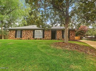 55 Pebble Hill Dr, Brandon, MS 39042