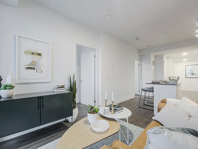 40 Lagerfeld Dr — Photo 33