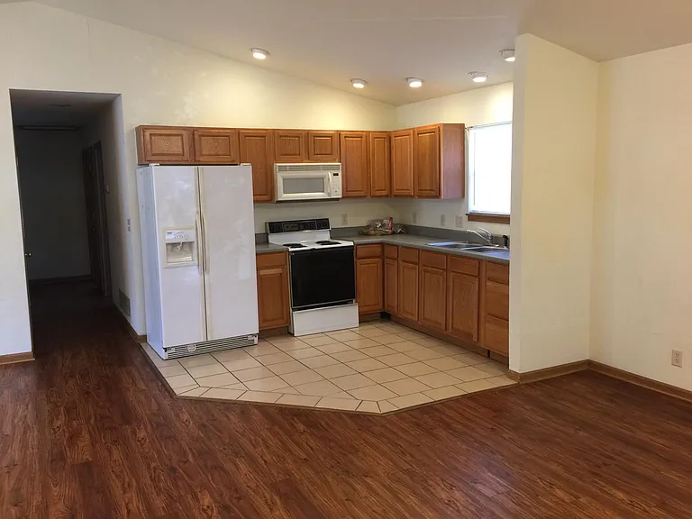 1211 Kenner St — Photo 3