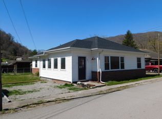 101 Disney St, Evarts, KY 40828