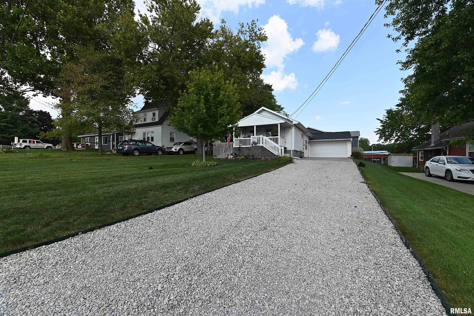 116 Hawthorne Cir photo 1