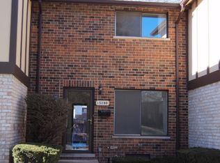 1S280 Danby St, Villa Park, IL 60181