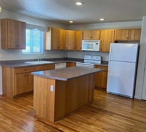 4th image of 435 W Littler Dr