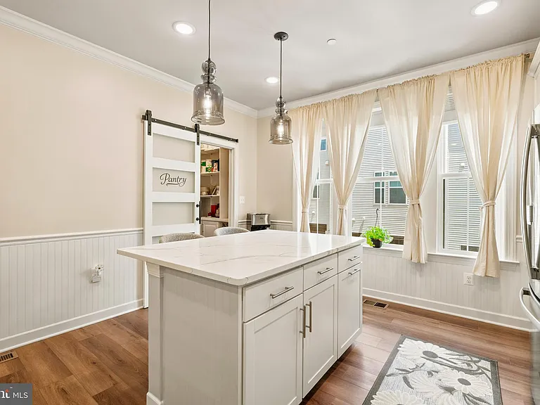 7353 Mountaineer Dr — Photo 12