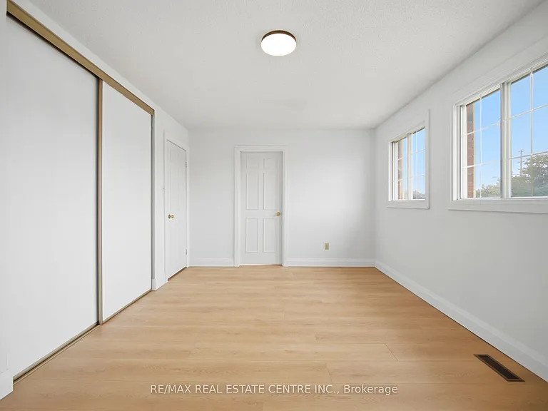 4676 Owl Cir — Photo 38