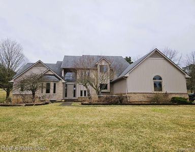 13585 Merrie Meadow Ln, South Lyon, MI, 48178