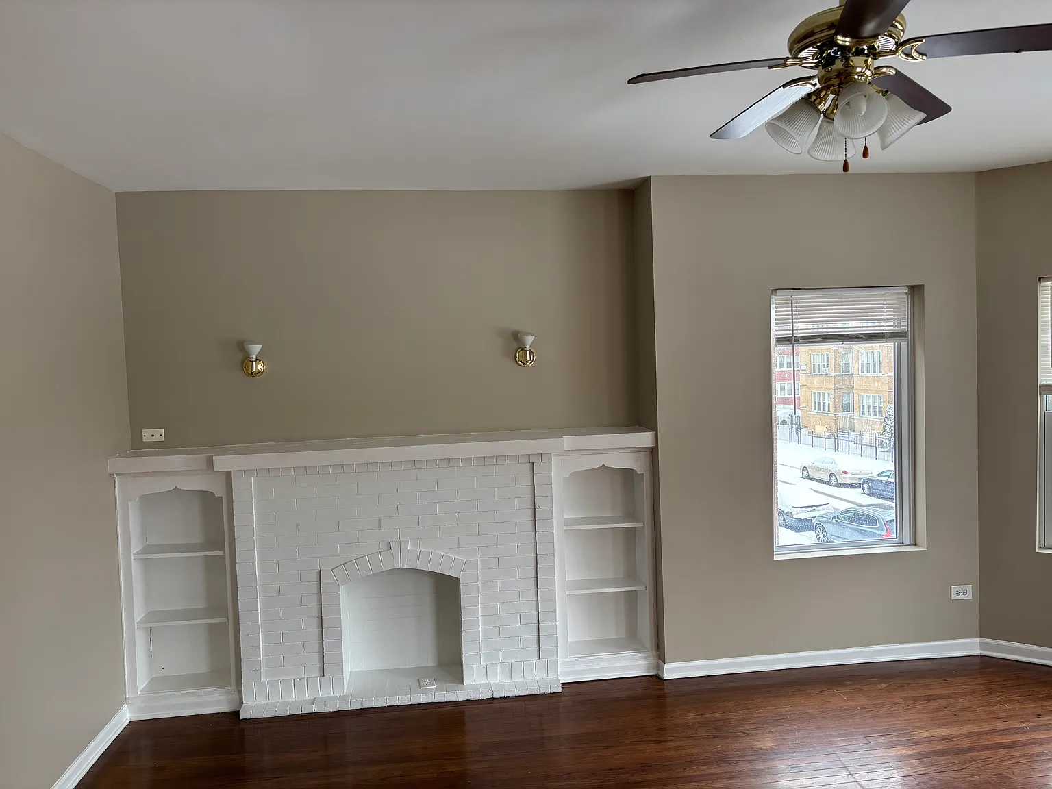 8022 S Marshfield Ave — Photo 2