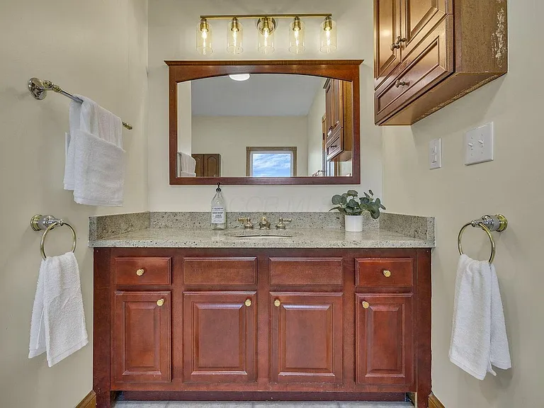 2453 Ryan Rd SE — Photo 26