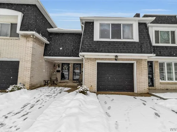 208 Harrogate Sq, Buffalo, NY 14221
