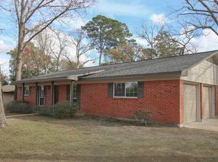 1015 Windswept Dr, Conroe, TX 77301