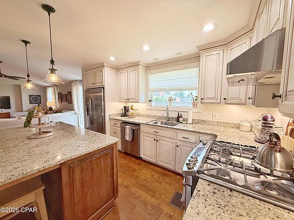 3rd image of 2895 Watson Dr