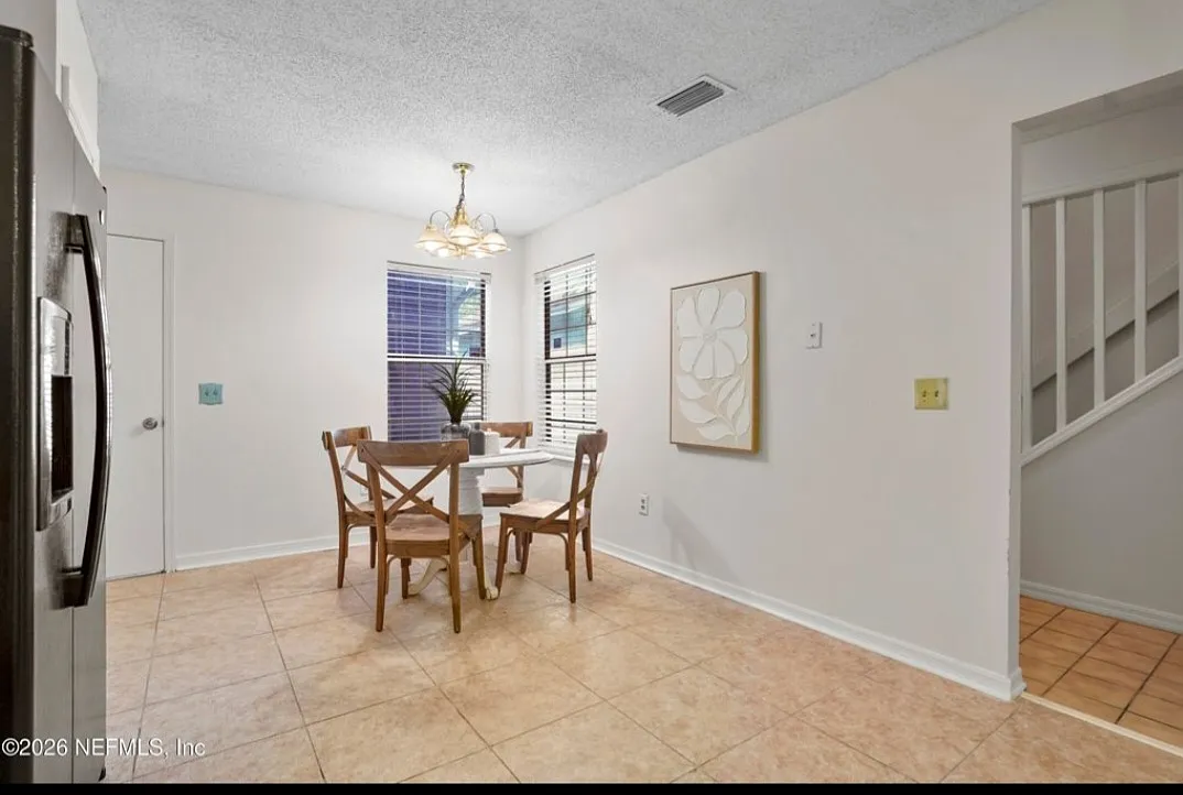 3 bed, 1508 sqft, $1,900 — Photo 2