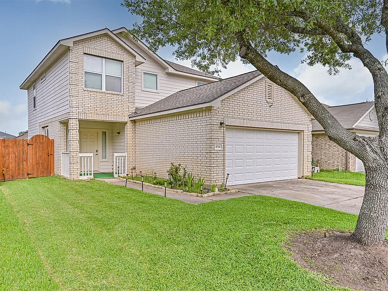 4714 Montclair Hill Ln — Photo 3
