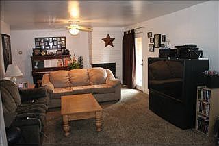 3rd image of 1790 Maplewood Dr