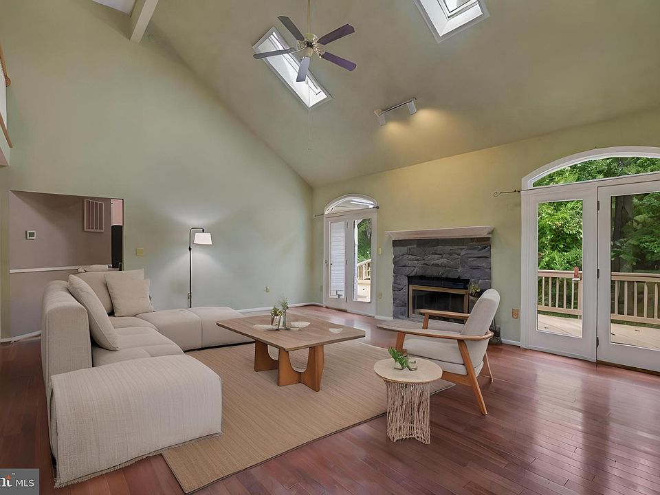 ranran★ 12719 Kahns Rd, Manassas, VA 20112 | Redfin