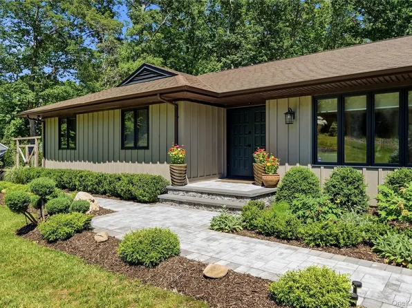 53 Soundview Drive, Shoreham, NY 11786