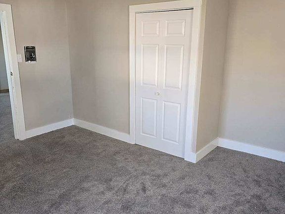 2nd image of 706 W 9th St
