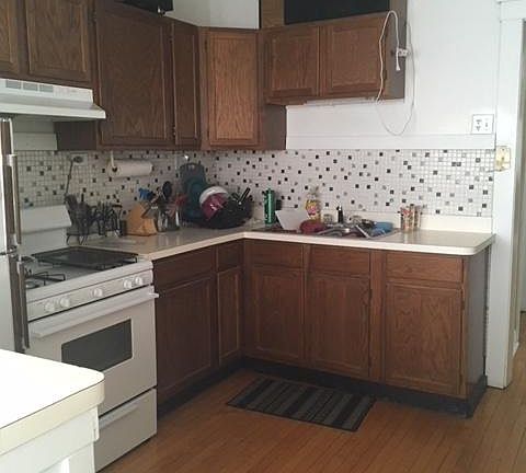 3rd image of 3743 N Janssen Ave #3