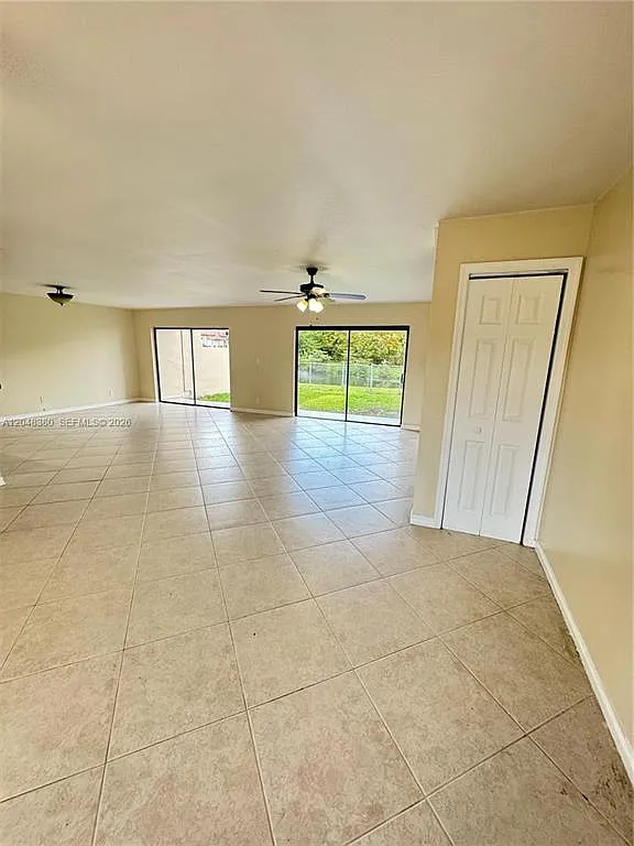 3 bed, 2.5 bath, 1570 sqft, $3,000 — Photo 2