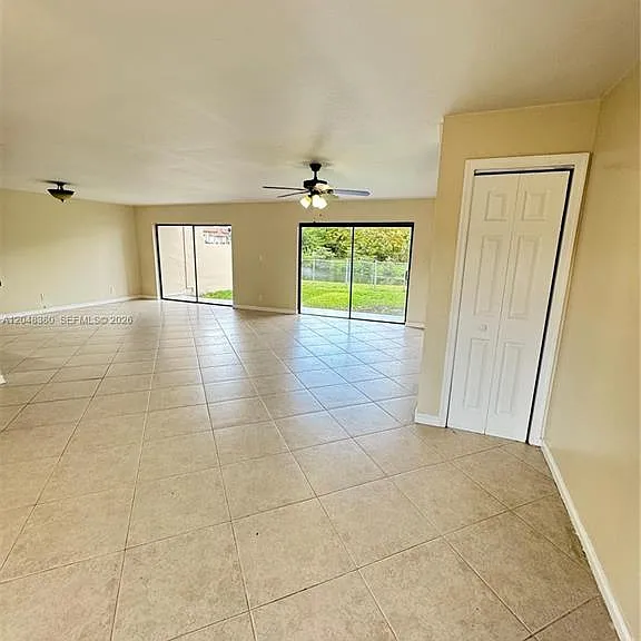 3167 Coral Springs Dr #1 — Photo 2