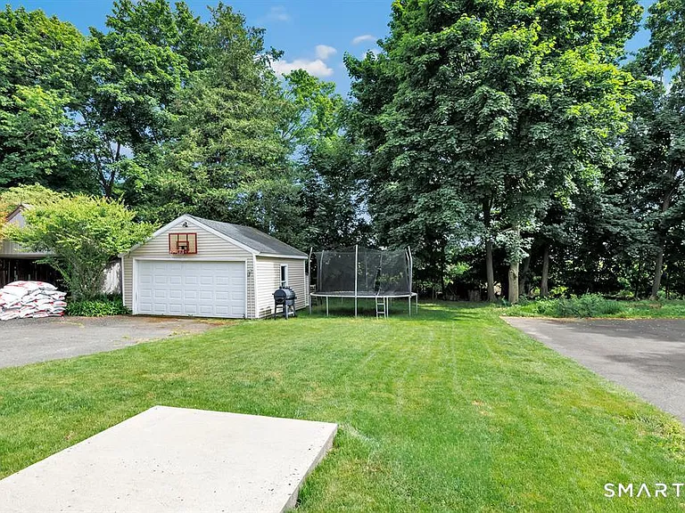 171 Henderson Rd — Photo 33