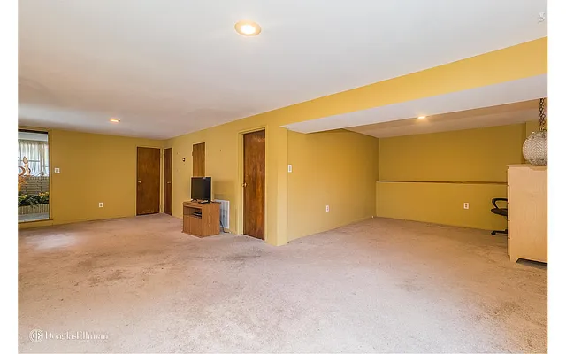 Sold by Douglas Elliman | media 19