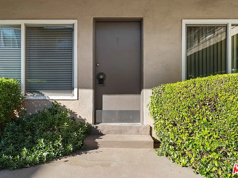 15540 Moorpark St #1 — Photo 14