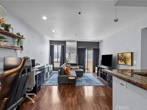 19350 Sherman Way Unit 328, Reseda, CA 91335